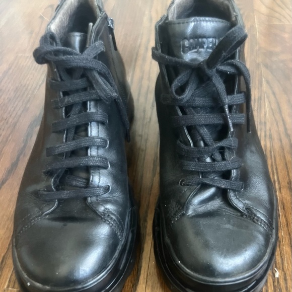 Camper leather sneakers/ankle black boot  size 39 in good condition. - Picture 3 of 6